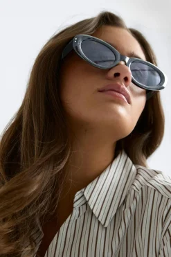 Gina Tricot Angular sunglasses Svart New