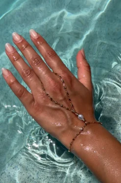 Gina Tricot 14+ beach hand chain Beige Sale