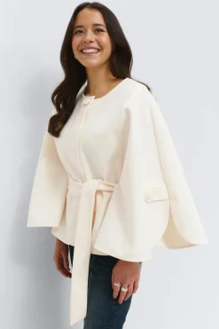 Gina Tricot 14+ belted cape Hvit New