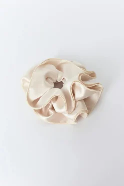 Gina Tricot Big satin scrunchie Hvit Discount