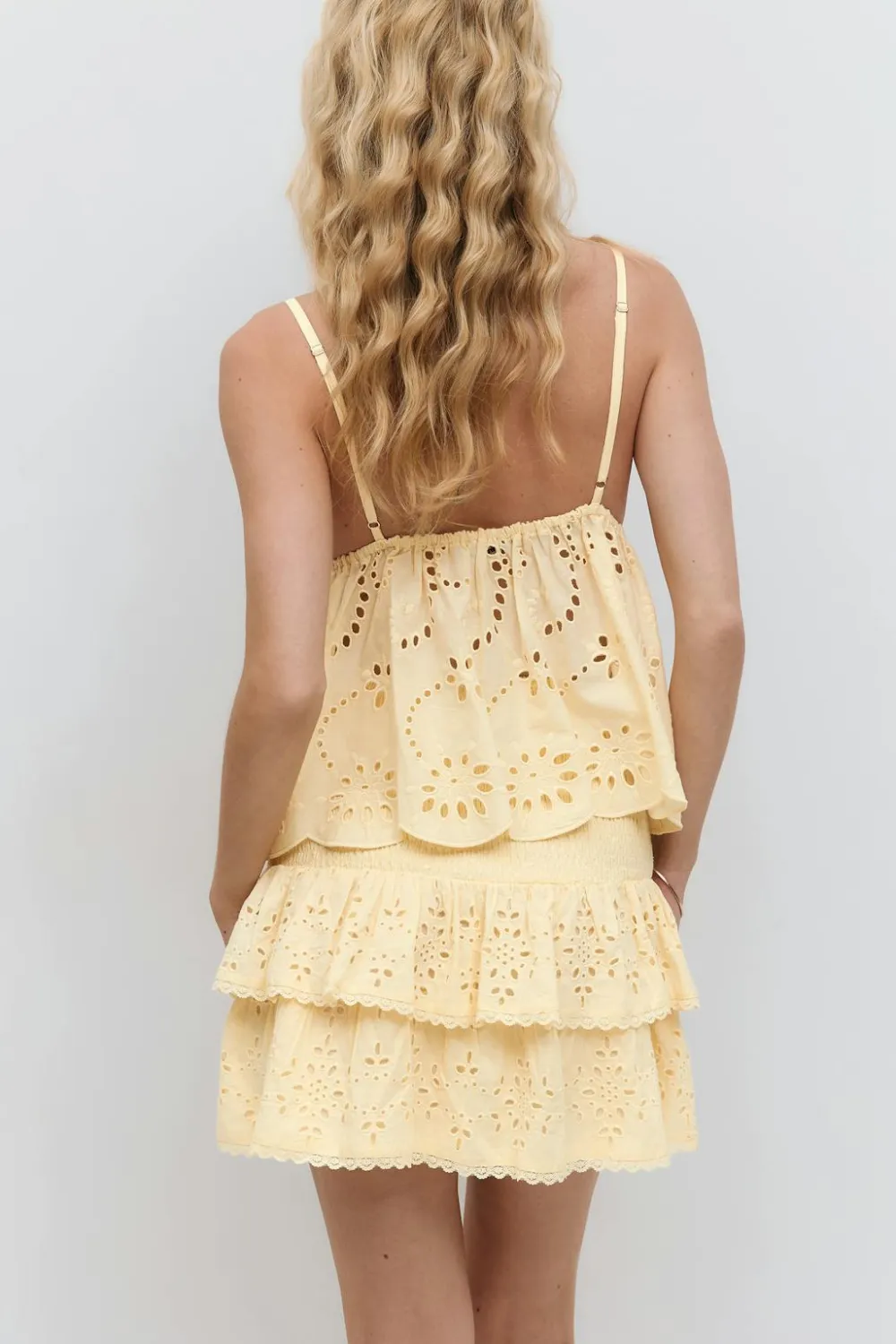 Gina Tricot Broderie angaie ini kirt Gul Discount