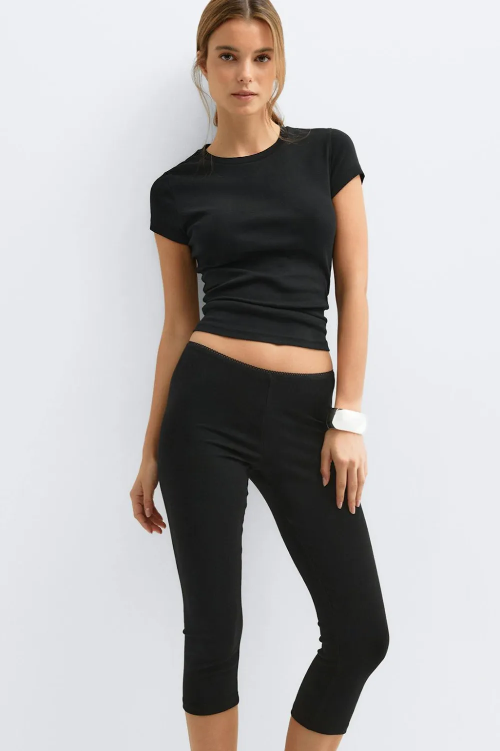 Gina Tricot Capri egging Svart