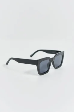 Gina Tricot chunky sunglasses Svart Best
