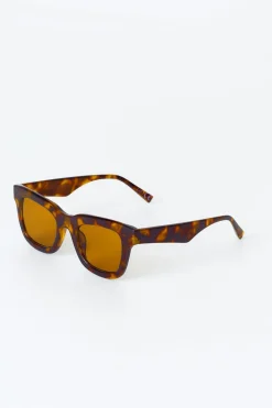 Gina Tricot classic chunky sunglasses Brun New