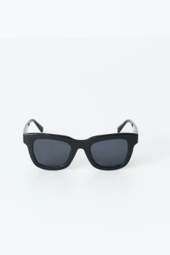 Gina Tricot classic chunky sunglasses Svart New