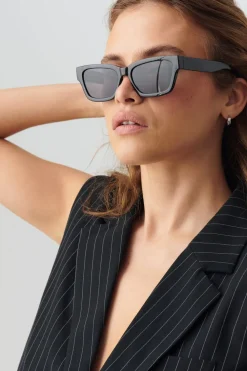 Gina Tricot classic sunglasses Svart