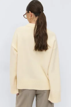 Gina Tricot Crew neck knitted weater Gul New