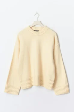 Gina Tricot Crew neck knitted weater Gul New