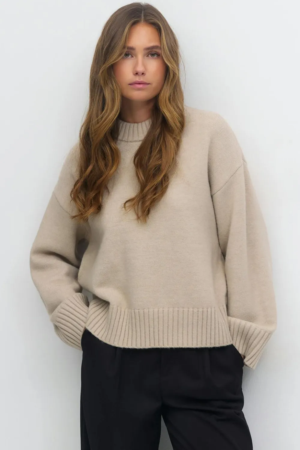 Gina Tricot Crew neck knitted weater Beige