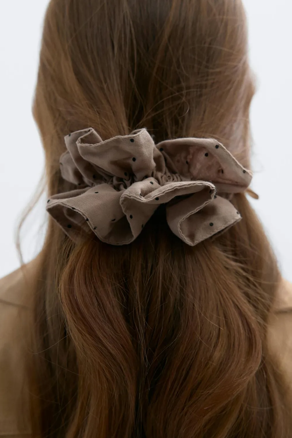 Gina Tricot Dotted scrunchie Svart Outlet
