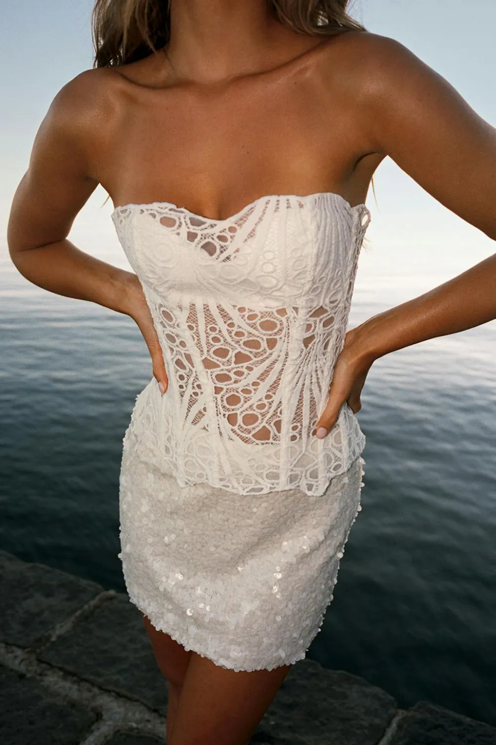 Gina Tricot Embroidered corset top Hvit Discount