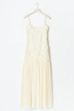 Gina Tricot Embroidery dropped waist dress Hvit Hot