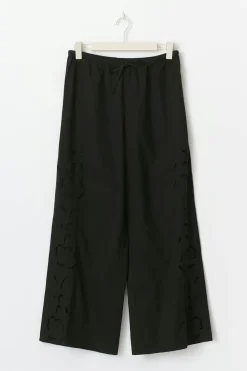 Gina Tricot Ebroidery popin trouer Svart Hot