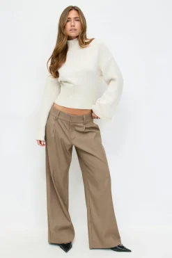 Gina Tricot Funne neck knitted weater Hvit Clearance