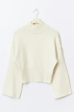 Gina Tricot Funne neck knitted weater Hvit Clearance