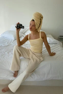 Gina Tricot Iconic weatpant Gul Best