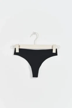 Gina Tricot inviibe thong Svart Discount