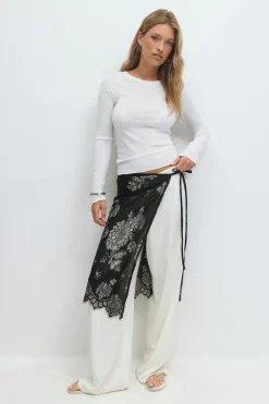 Gina Tricot Lace apron skirt Svart Outlet
