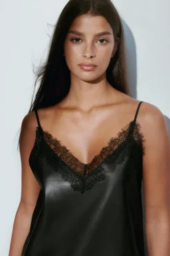 Gina Tricot ace detai pu dre Svart Hot
