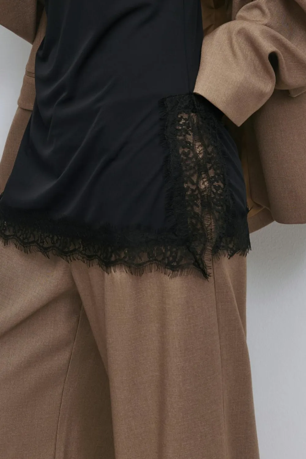 Gina Tricot ace detai inget Svart Hot