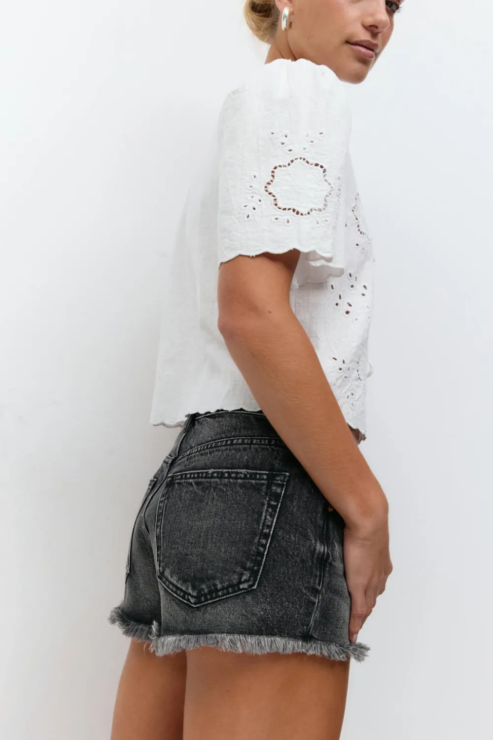Gina Tricot Low denim shorts Svart New
