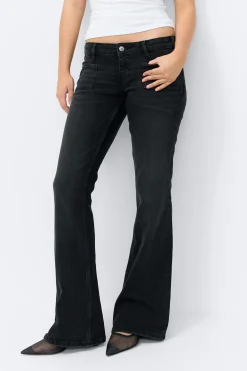 Gina Tricot Low flare jeans Svart Online