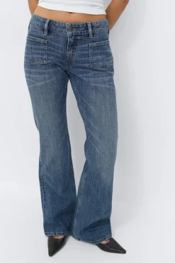 Gina Tricot Low flare jeans Blå Outlet