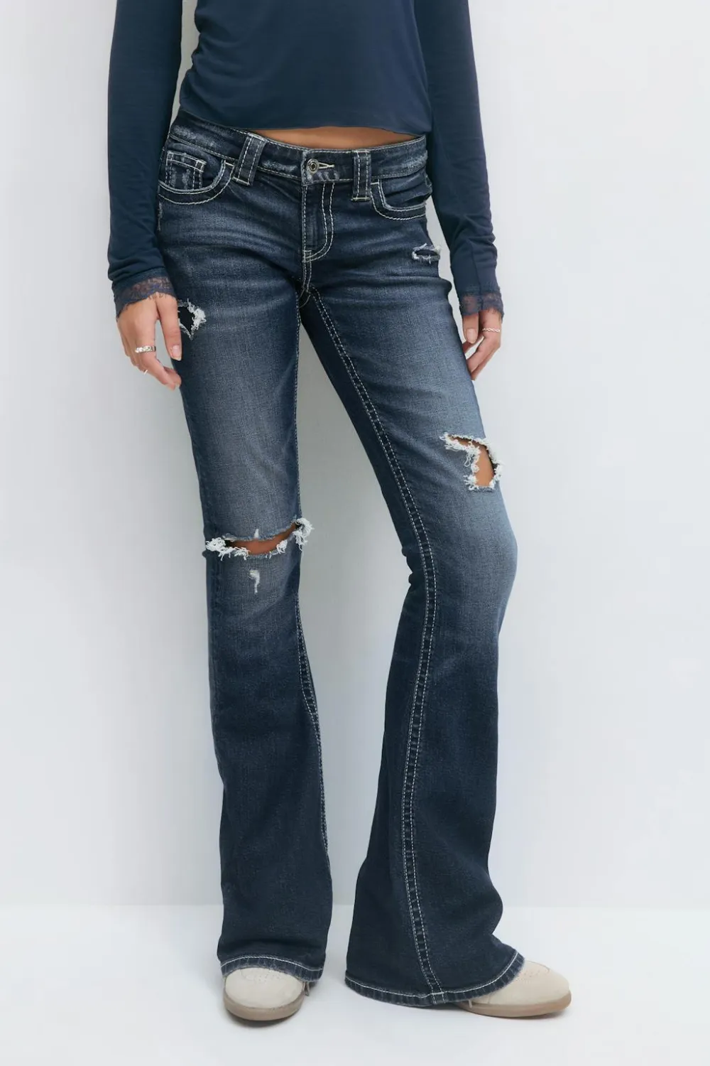 Gina Tricot Low rise flare jeans Blå Sale