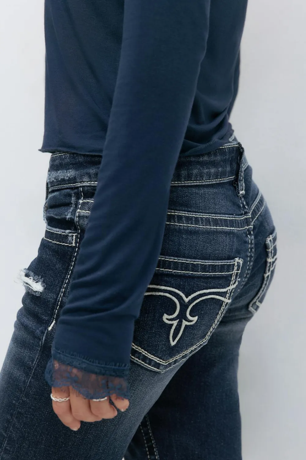 Gina Tricot Low rise flare jeans Blå Sale