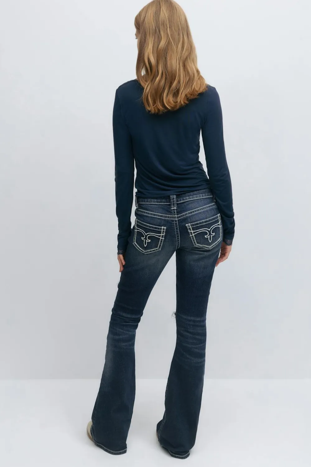 Gina Tricot Low rise flare jeans Blå Sale