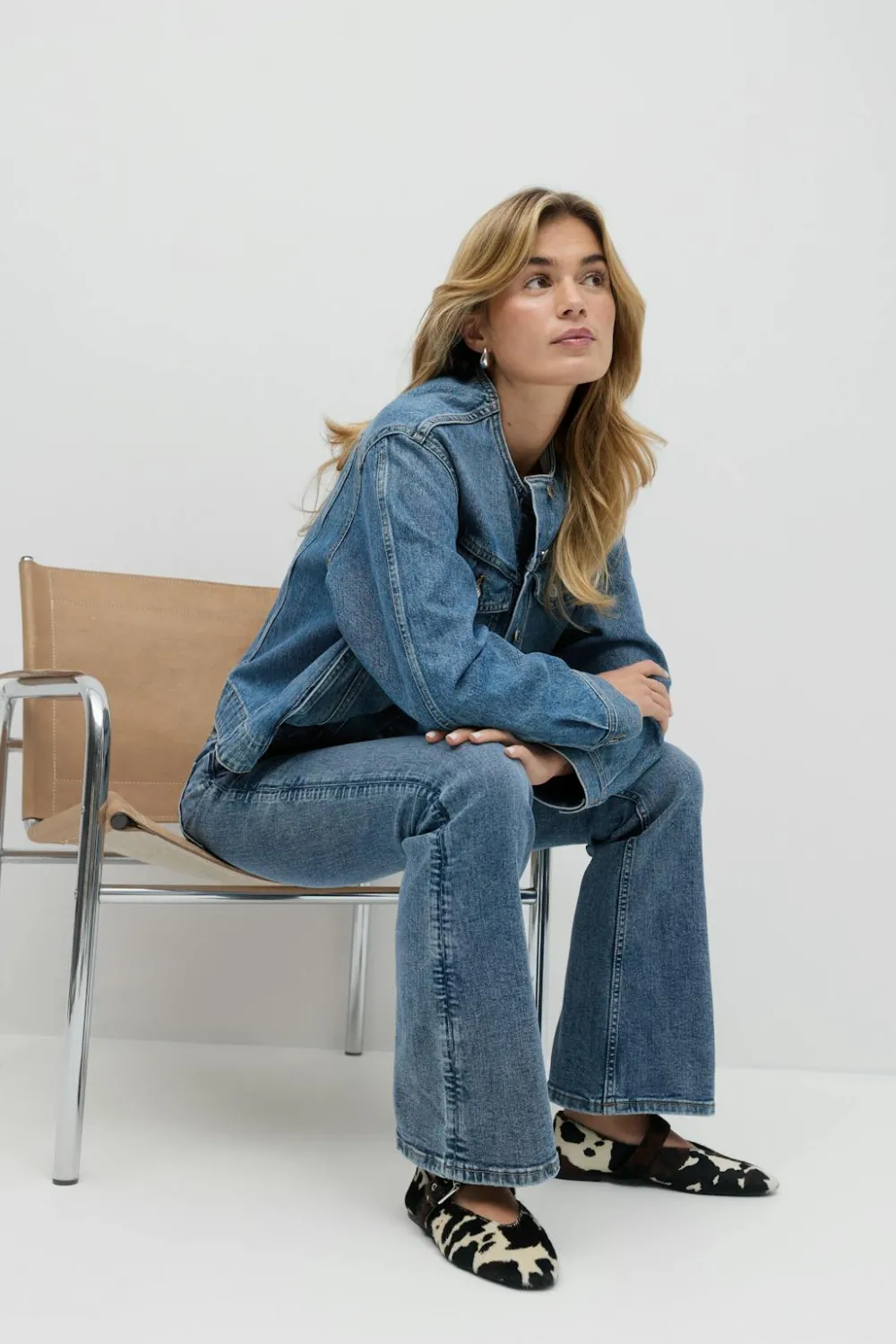 Gina Tricot Low waist bootcut jeans Blå Clearance