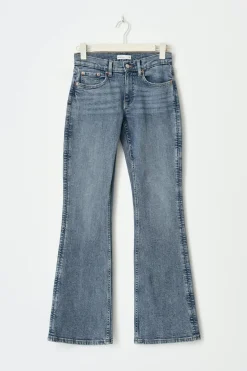 Gina Tricot Low waist bootcut jeans Blå Clearance