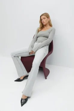 Gina Tricot Low waist bootcut jeans Grå Outlet