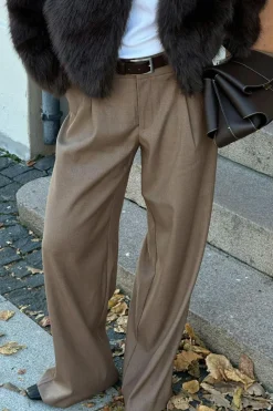 Gina Tricot Low wide pleated trousers Beige New