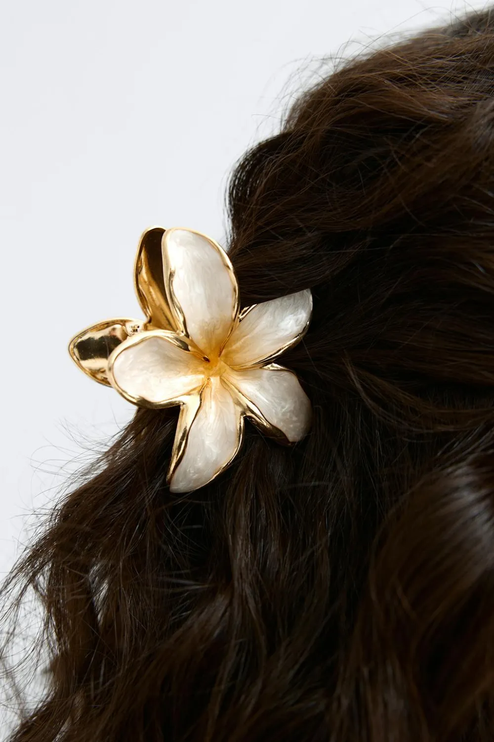 Gina Tricot Metal flower hair clip Hvit
