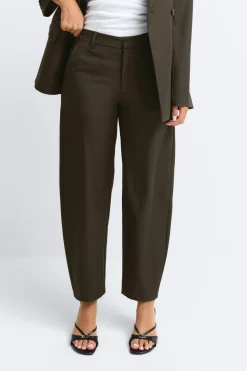 Gina Tricot Mid waist barrel trousers Brun Hot