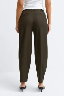 Gina Tricot Mid waist barrel trousers Brun Hot