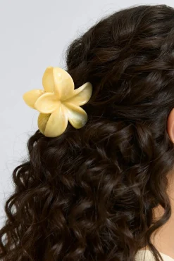 Gina Tricot 2-pack flower hair clips Beige Best