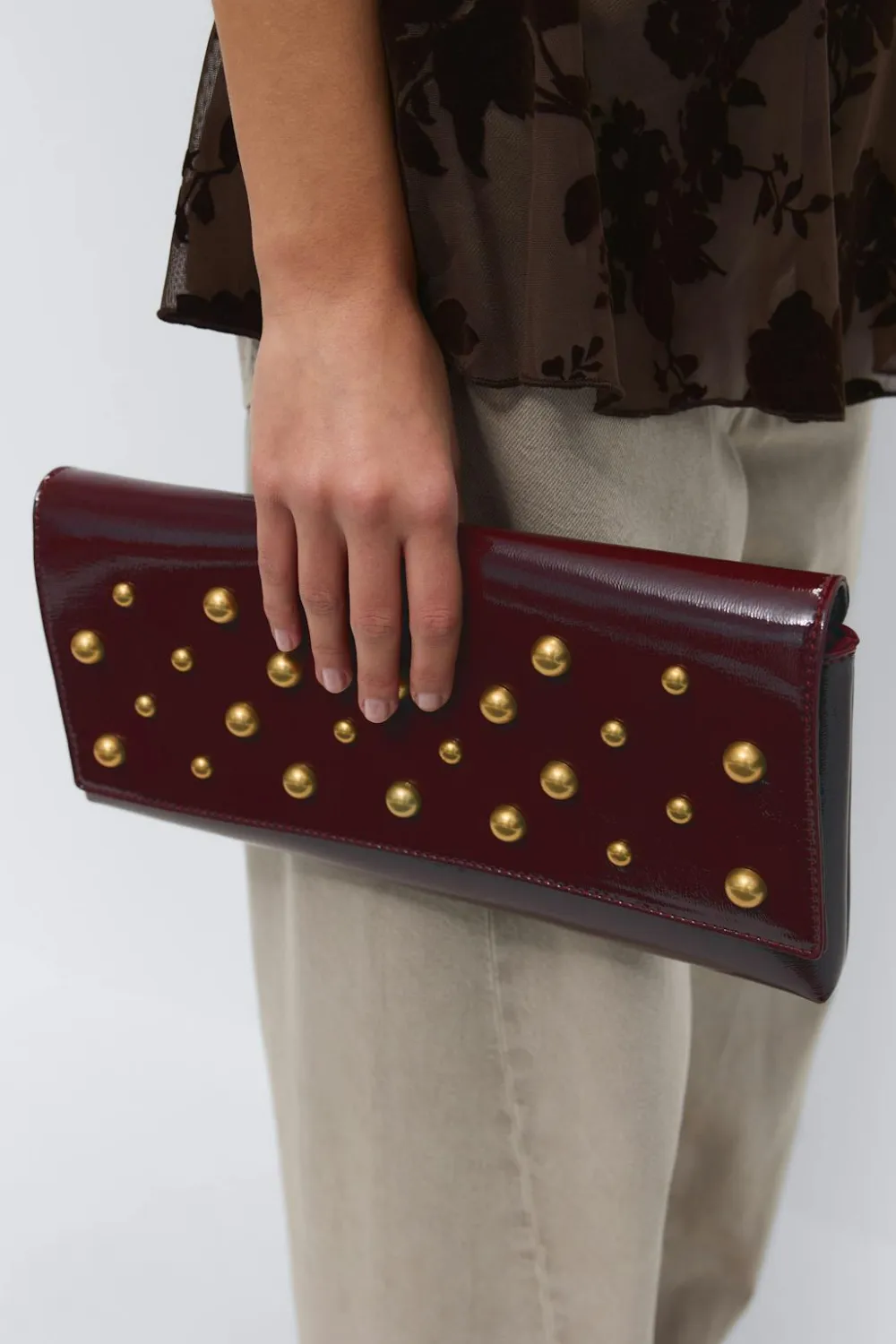 Gina Tricot Patent studded clutch Rød New