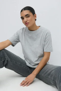 Gina Tricot Perfect tee Grå Clearance