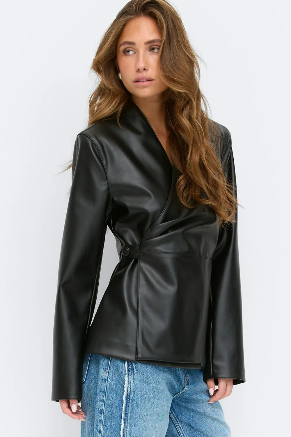 Gina Tricot Pu wrap bazer Svart New