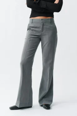 Gina Tricot Relaxed bootcut trousers Grå Sale