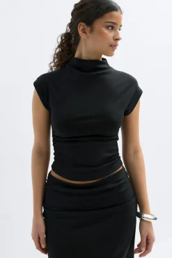 Gina Tricot Ruched funne neck top Svart New