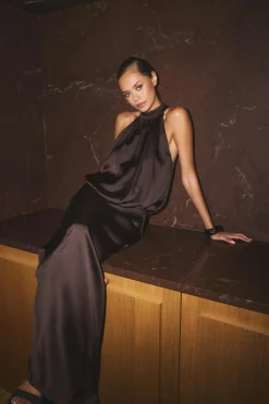 Gina Tricot Satin halterneck maxi dress Brun Sale