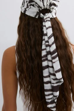 Gina Tricot Satin head scarf Hvit Hot