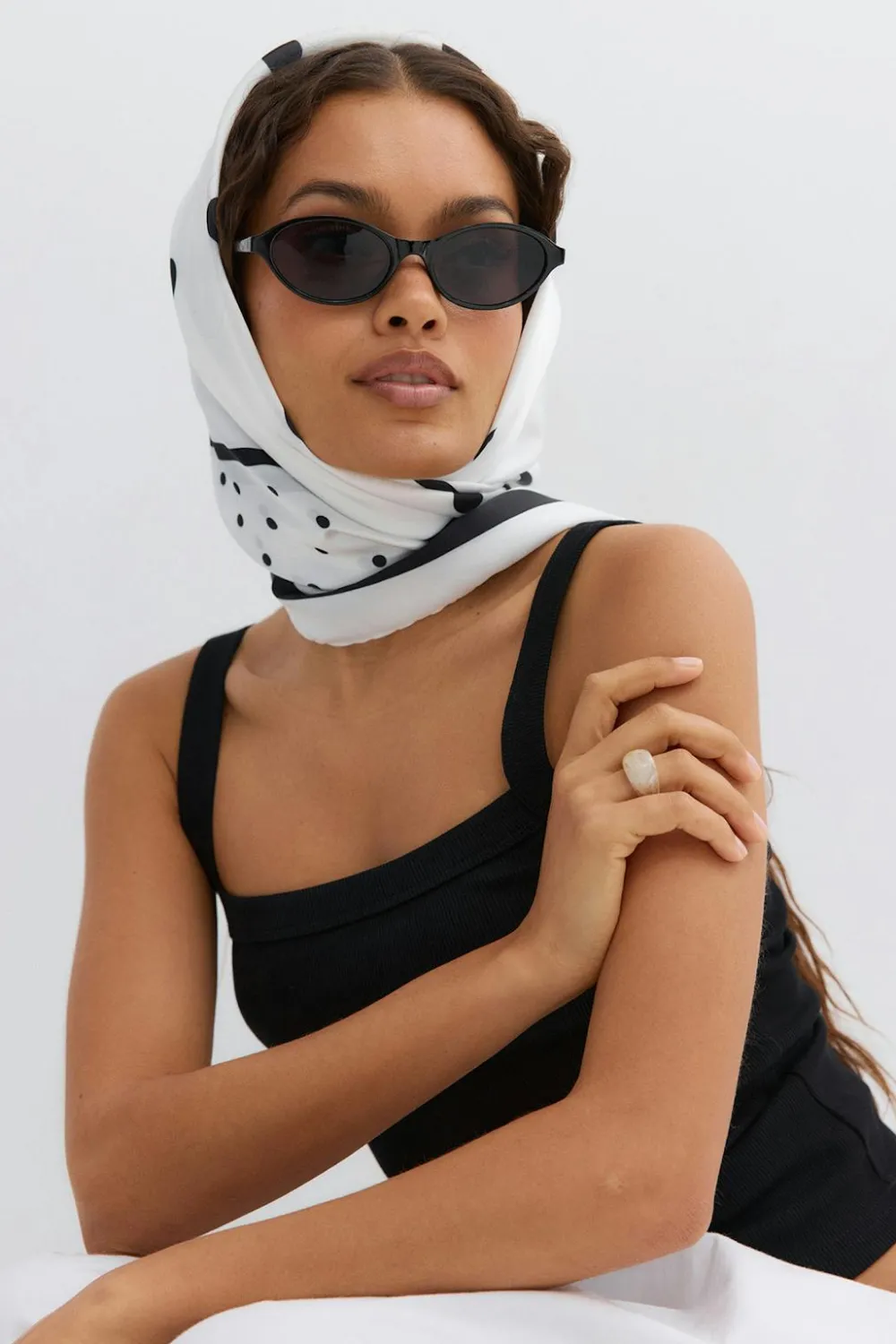 Gina Tricot Satin scarf Svart