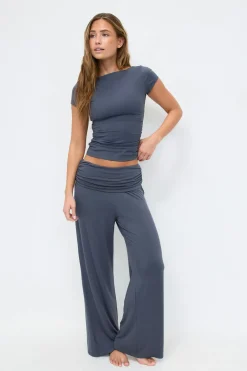 Gina Tricot cooped back yoga top Blå Hot