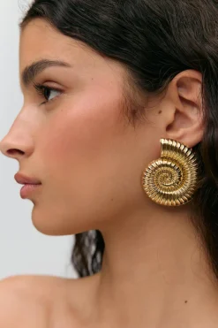 Gina Tricot Sea shell earrings Gull