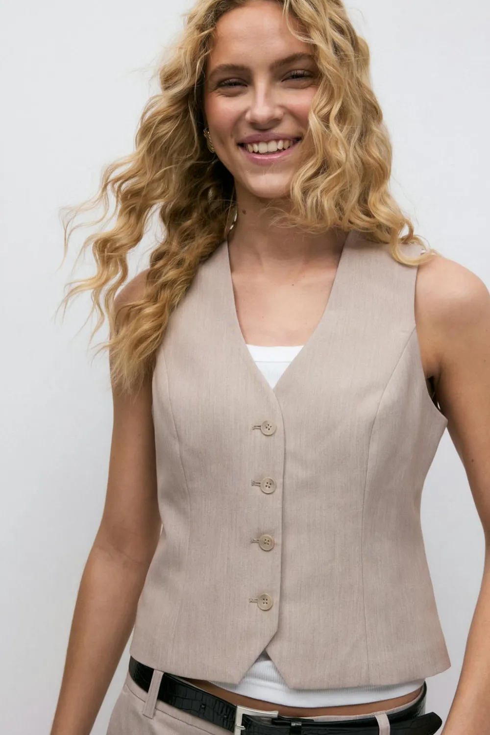 Gina Tricot Short v-neck vest Beige Online