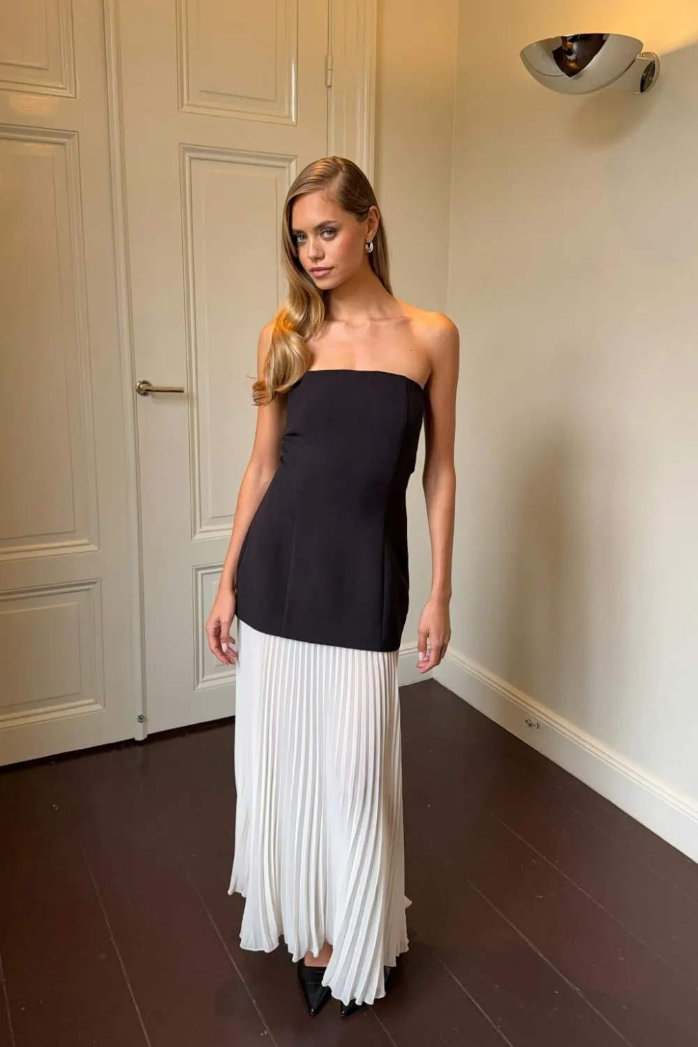 Gina Tricot Sleeveless dropped waist dress Svart New